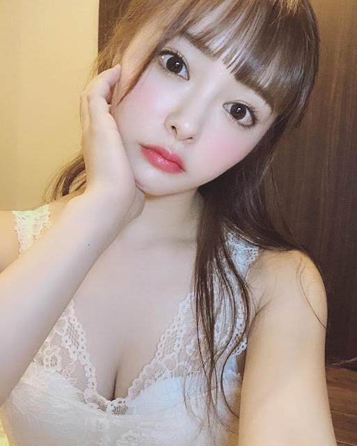 Thiên thần 21 tuổi tiết lộ góc khuất khó ngờ khi đóng cảnh nóng 18+