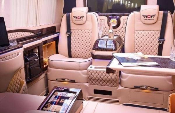 Nữ đại gia Hà Tĩnh chụi chơi, chi hẳn 17 tỷ mua siêu xe Maybach