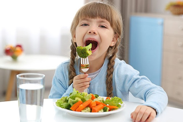 5 bí quyết để mẹ phòng bệnh mùa hè cho con yêu