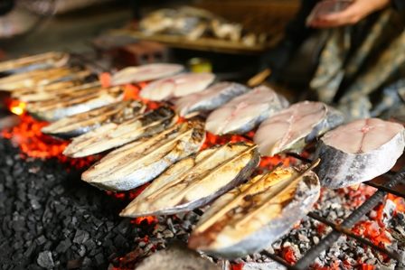 Cá Thu nướng một đặc sản của biển Cửa Lò Cá Thu nướng một đặc sản của biển Cửa Lò