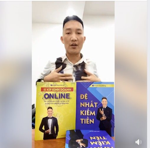 Nguyễn Sin bóc phốt sách mới ra mắt được vài ngày của Huấn Hoa Hồng: Sách in lậu, viết sai chính tả?