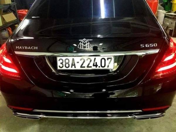 Nữ đại gia Hà Tĩnh chụi chơi, chi hẳn 17 tỷ mua siêu xe Maybach