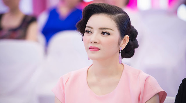 Tiểu sử của Lý Nhã Kỳ – Con đường trở thành đại gai kim cương của Lý Nhã Kỳ