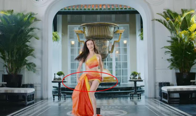 Ngọc Trinh lên đồ mất điểm cũng không phản cảm bằng Ngân 98