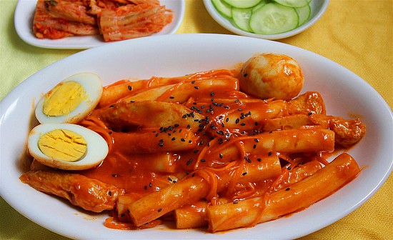 Cách làm tokbokki Hàn Quốc cay ngon hấp dẫn