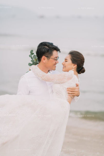 Nhan sắc đúng chất "nàng thơ" của vợ cố diễn viên Duy Nhân trong đám cưới lần 2 ở Hà Nội 4