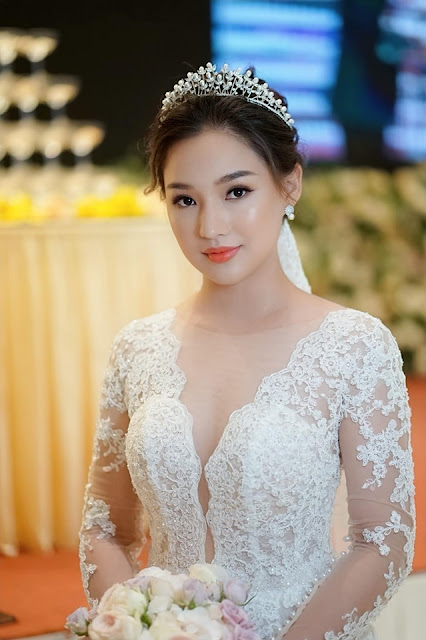 Nhan sắc đúng chất "nàng thơ" của vợ cố diễn viên Duy Nhân trong đám cưới lần 2 ở Hà Nội 3