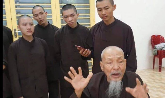 Giữa đêm, Tịnh Thất Bồng Lai bị côn đồ đến tìm đòi đậρ camera an ninh, tuyên bố nếu đi ra ngoài là “quất liền cho tao”