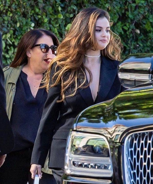 Selena Gomez đầy gợi cảm với trang phục suit đen sau khi phát hành ca khúc ám chỉ Justin Bieber 3
