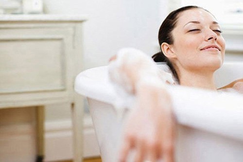 Chữa bệnh về “vùng kín” hiệu quả bất ngờ với cách “ngâm mông”