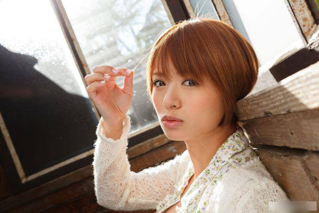 Người mẫu nữ cắt đứt quan hệ gia đình, chia tay người yêu vì đam mê đóng phim 18 +