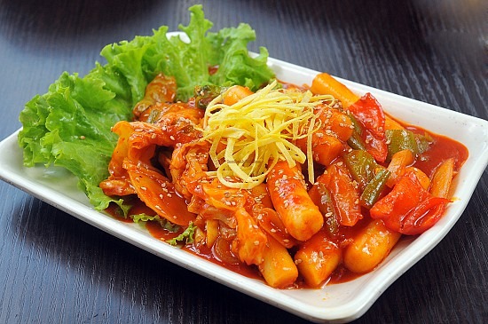 Cách làm tokbokki Hàn Quốc cay ngon hấp dẫn