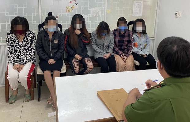 “Cô Hương” điều hành Tập đoàn gái mại dâm với tiêu chuẩn gái gọi hạng sang chiều “quý ông” ngoại quốc hết mình ở khách sạn