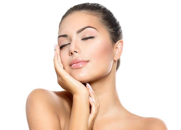 Da càng nhiều mụn nếu mắc 4 lỗi tẩy trang này
