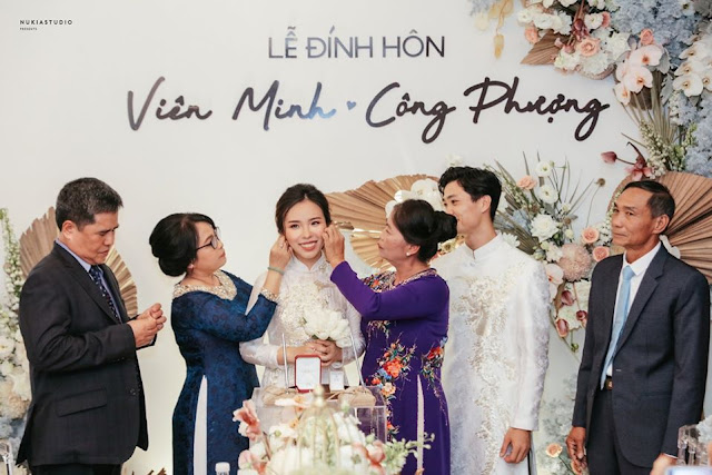 Công Phượng chia sẻ loạt ảnh ‘căng đét’ trong lễ đính hôn