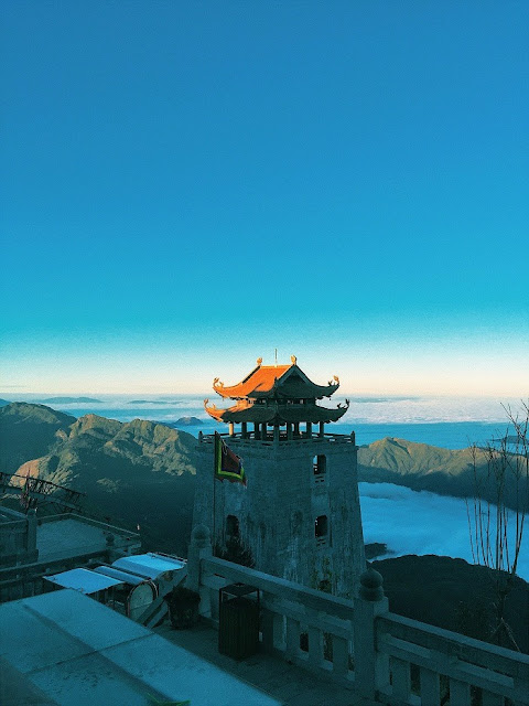Ngoài lên Sapa ngắm tuyết thì tuyệt vời hơn đứng trên Fansipan ngắm hoàng hôn 2