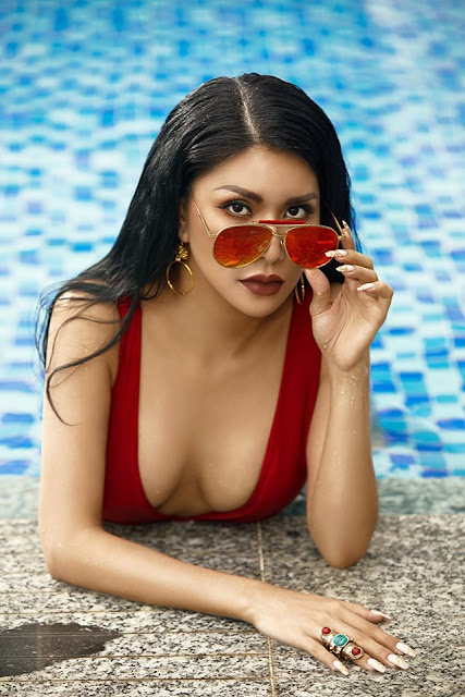 Ảnh nude hoa hậu Loan Vương khoe vóc dáng 5