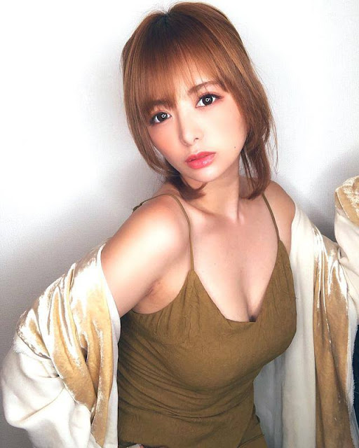 Người mẫu nữ cắt đứt quan hệ gia đình, chia tay người yêu vì đam mê đóng phim 18 +