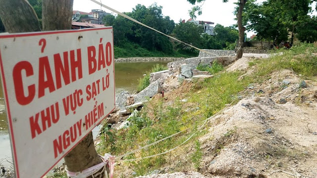Hà Nội: hàng trăm ngôi nhà chực đổ xuống Sông Đáy