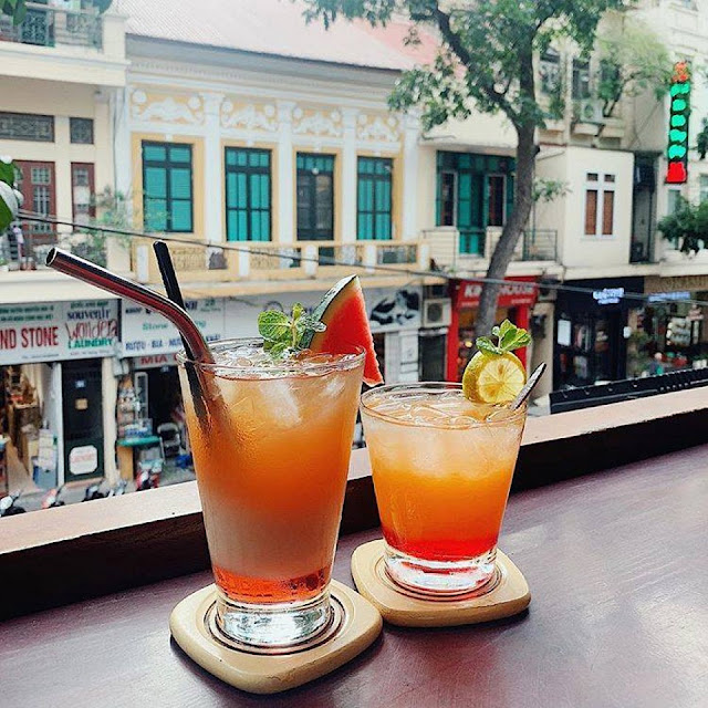 Hàng loạt quán cafe từ bỏ ống hút nhựa để đổi sang ống hút cỏ, ống hút tre 2