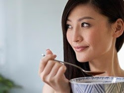 Dinh dưỡng ngày đèn đỏ cho chị em