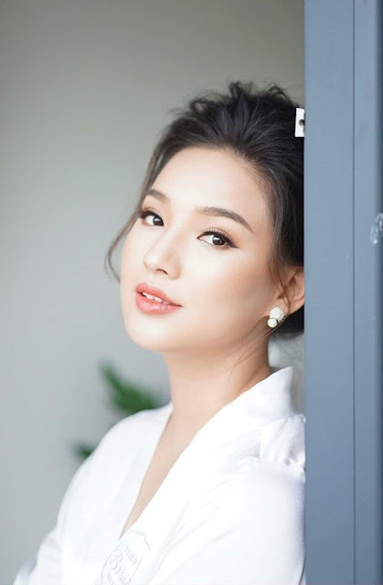 Nhan sắc đúng chất "nàng thơ" của vợ cố diễn viên Duy Nhân trong đám cưới lần 2 ở Hà Nội Nhan sắc đúng chất "nàng thơ" của vợ cố diễn viên Duy Nhân trong đám cưới lần 2 ở Hà Nội