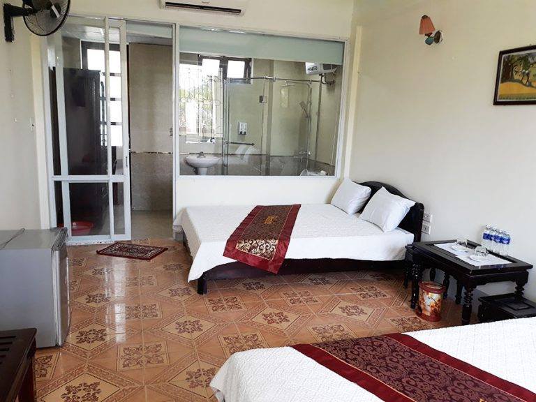 Phòng khách sạn Viễn Đông