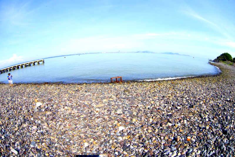 Bãi tắm đảo Hòn Ngư