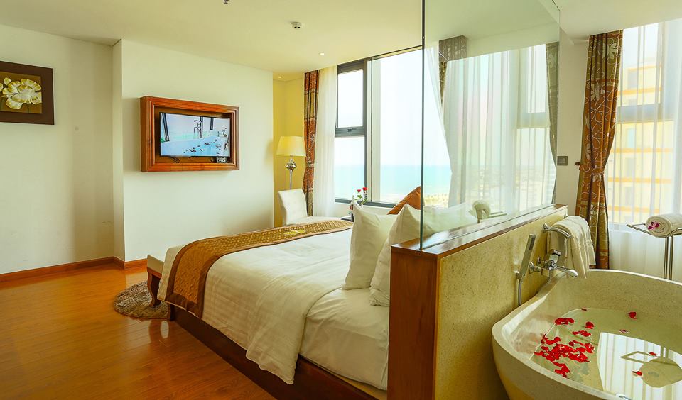 Phòng Deluxe Partial Ocean View