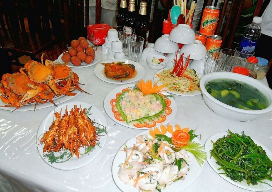 Nhà hàng khách sạn Hoa Sữa