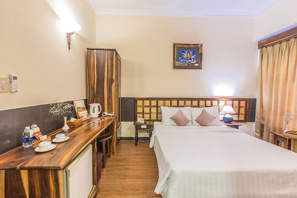 Phòng Standard hướng phố