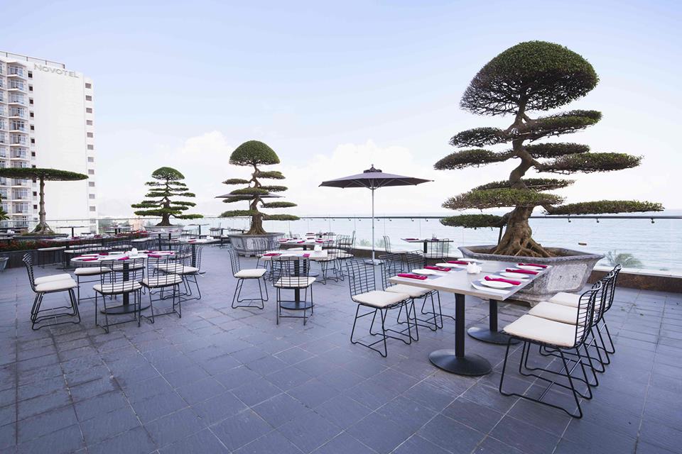 Nhà Hàng Hòn Gốm