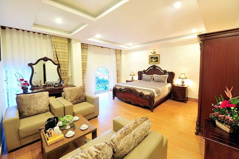 Phòng Deluxe Suite