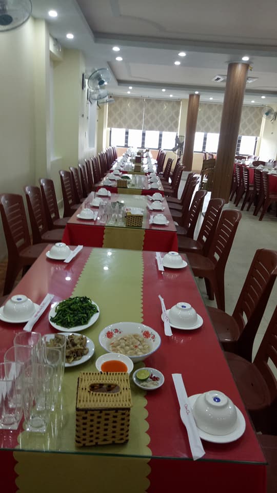 Nhà hàng khách sạn