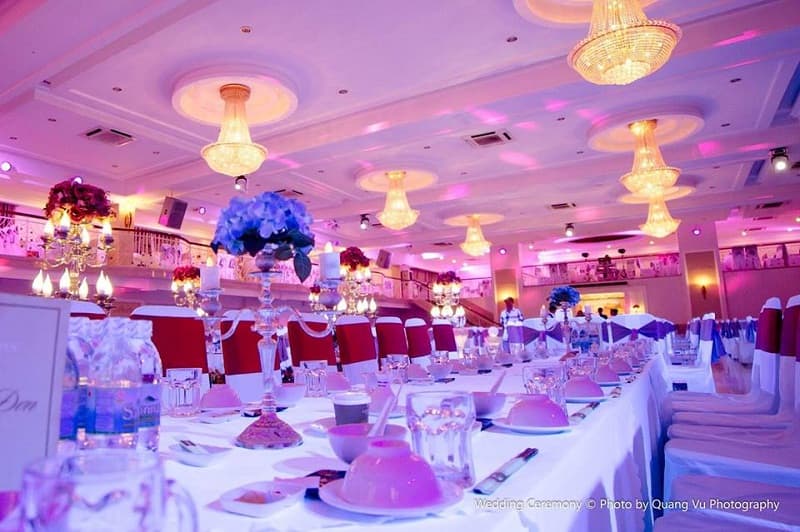 Nhà hàng khách sạn