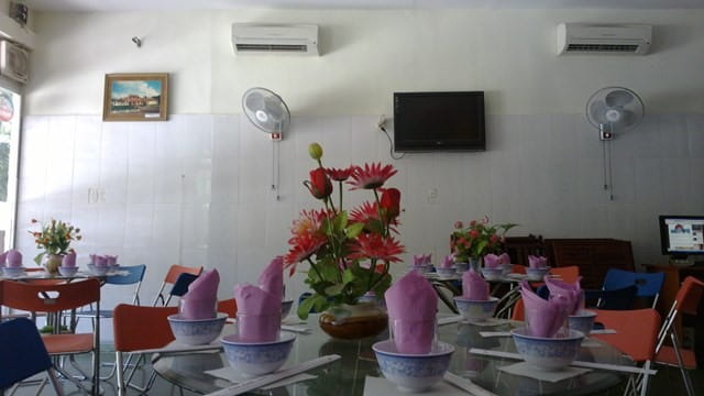 Nhà hàng khách sạn