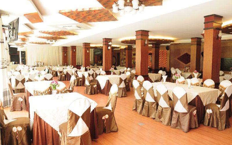 Nhà hàng khách sạn