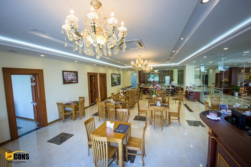 Nhà hàng khách sạn