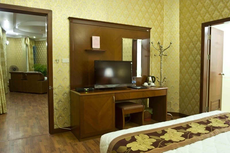 Phòng nghỉ khách sạn Crown