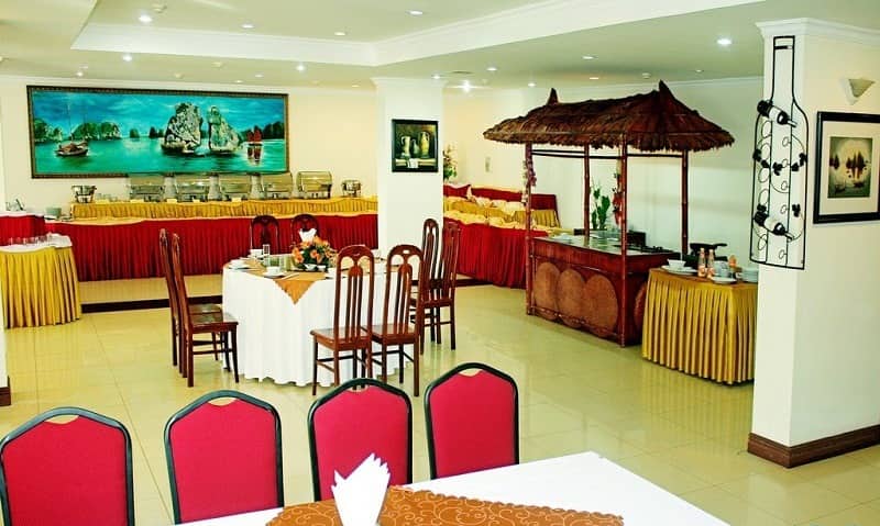 Nhà hàng khách sạn