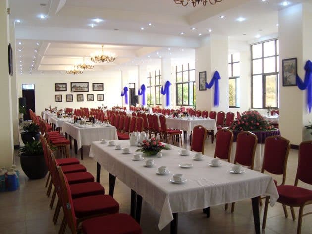 Nhà hàng khách sạn