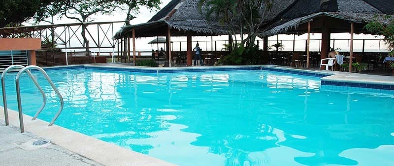 Hồ bơi khách sạn