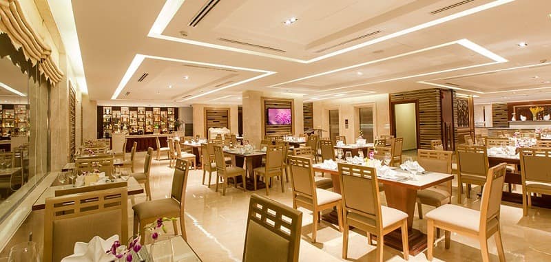 Nhà hàng khách sạn