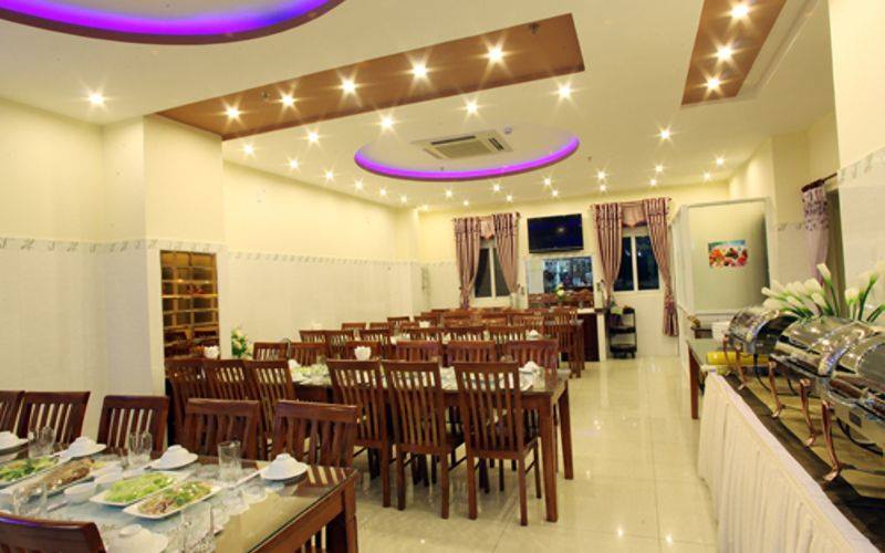 Nhà hàng khách sạn