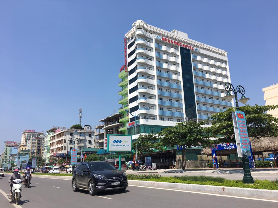 Khách sạn Nhân Đức