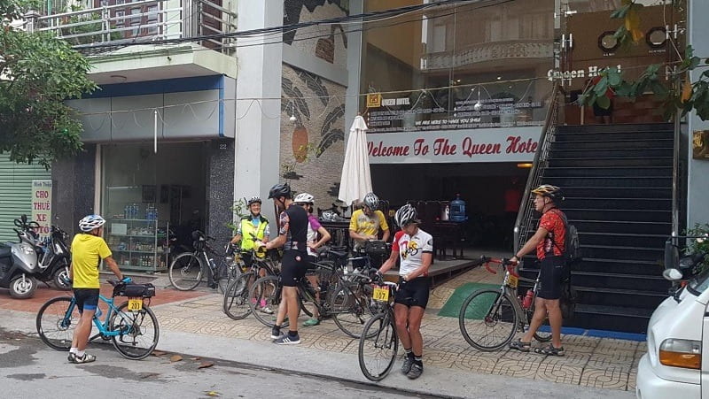 Khách Sạn Nữ Hoàng