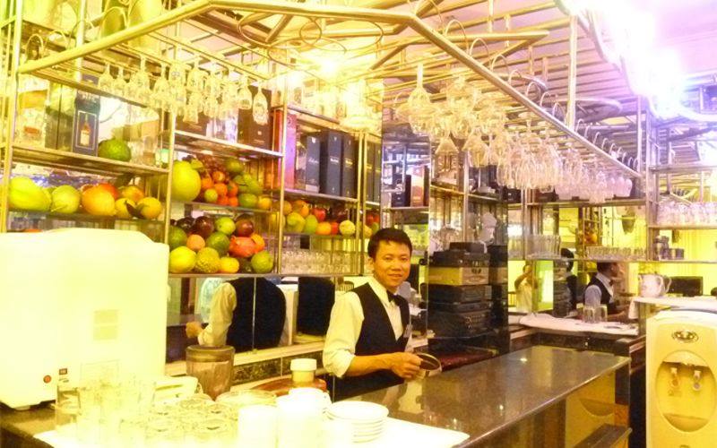 Nhà hàng khách sạn