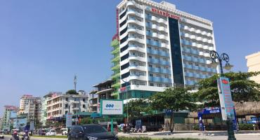 Khách sạn Nhân Đức
