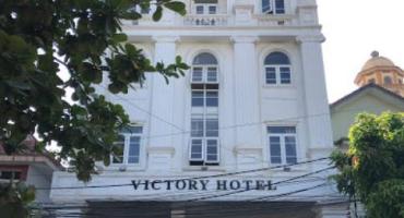 Khách sạn Victory