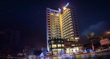 Khách sạn Hạ Long Palace